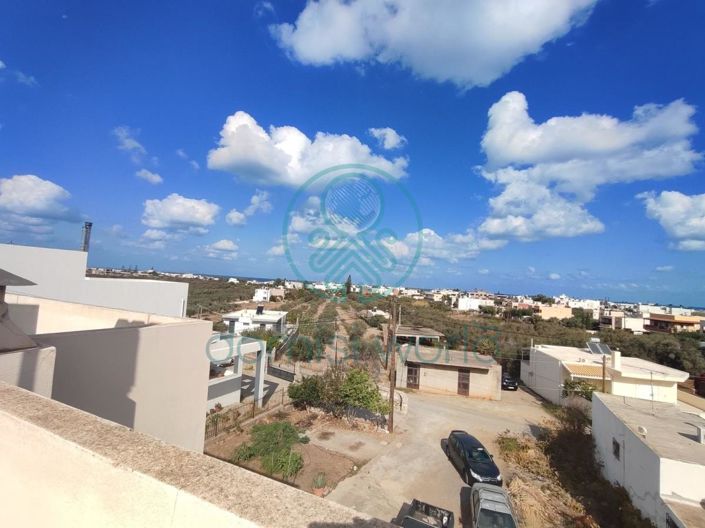 Image No.9-5 Bed House for sale