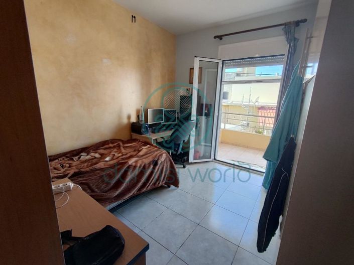 Image No.14-3 Bed House for sale