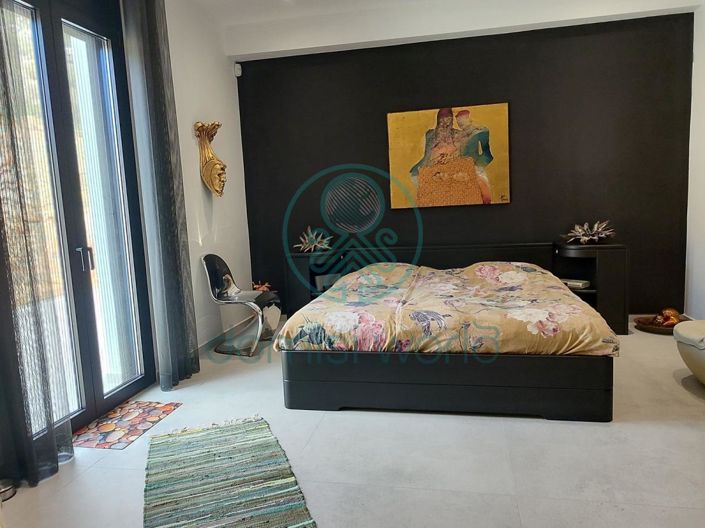 Image No.24-3 Bed Villa for sale