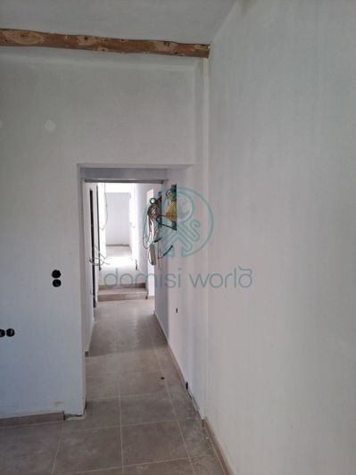 Image No.19-3 Bed House for sale