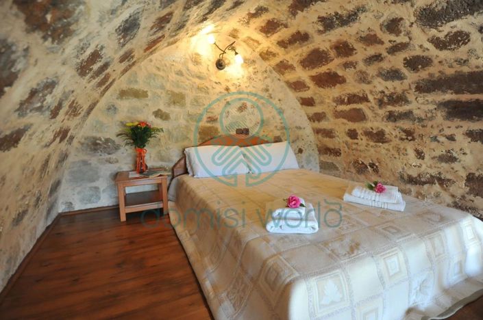 Image No.14-3 Bed Property for sale