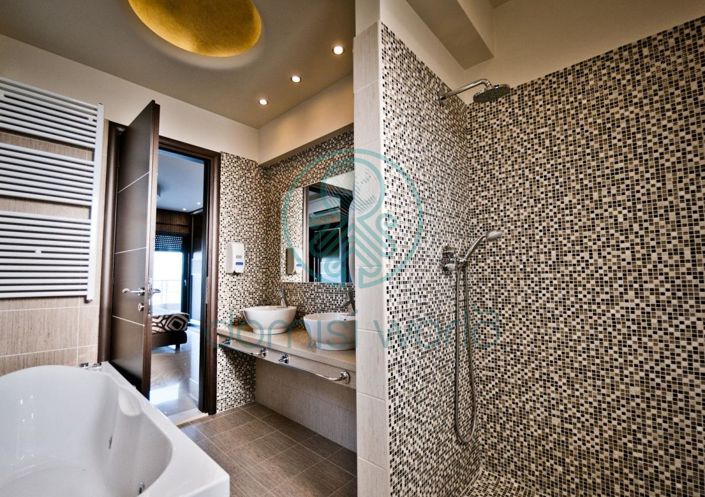 Image No.15-4 Bed Villa for sale