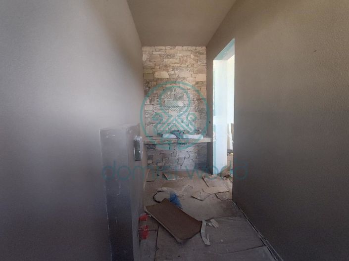 Image No.11-3 Bed House for sale