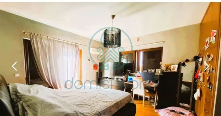 Image No.7-4 Bed House for sale