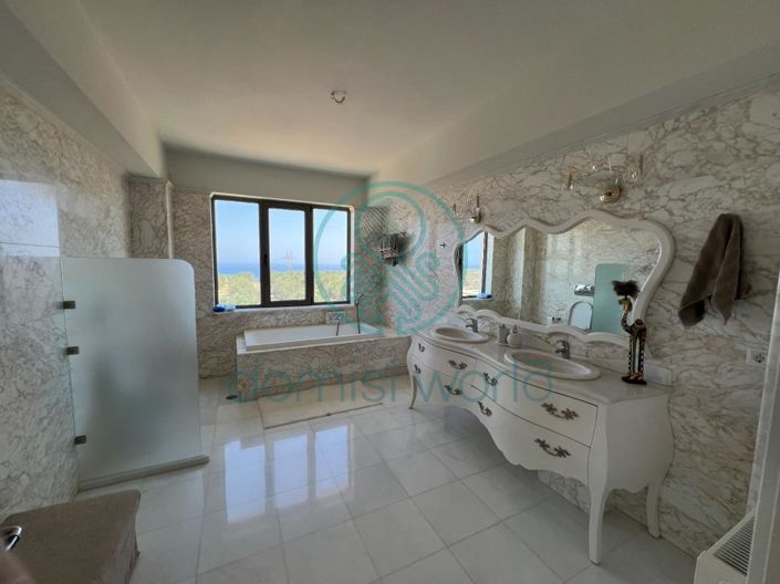 Image No.4-6 Bed Villa for sale