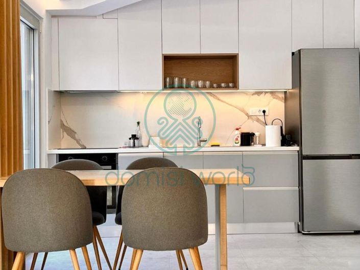 Image No.8-3 Bed House for sale