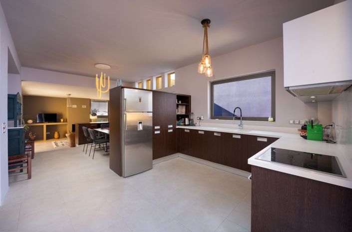 Image No.9-2 Bed Property for sale