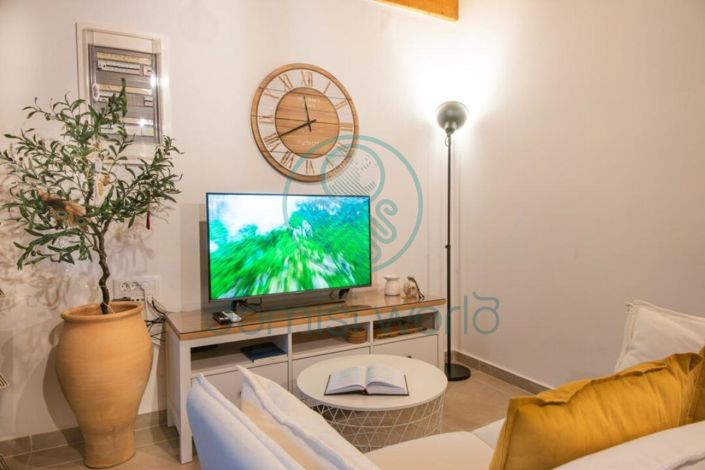 Image No.8-2 Bed House for sale