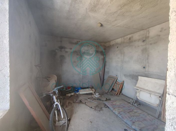 Image No.23-4 Bed House for sale