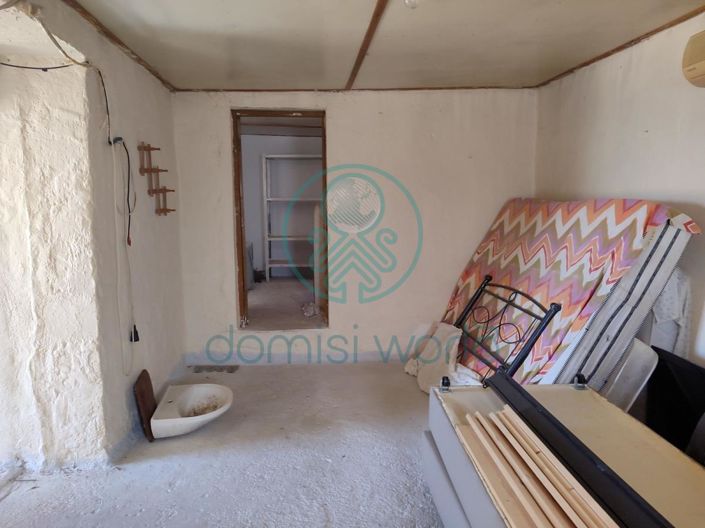 Image No.8-4 Bed House for sale