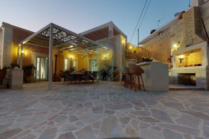 Image No.3-3 Bed Maisonette for sale