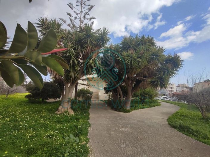 Image No.3-5 Bed Villa for sale