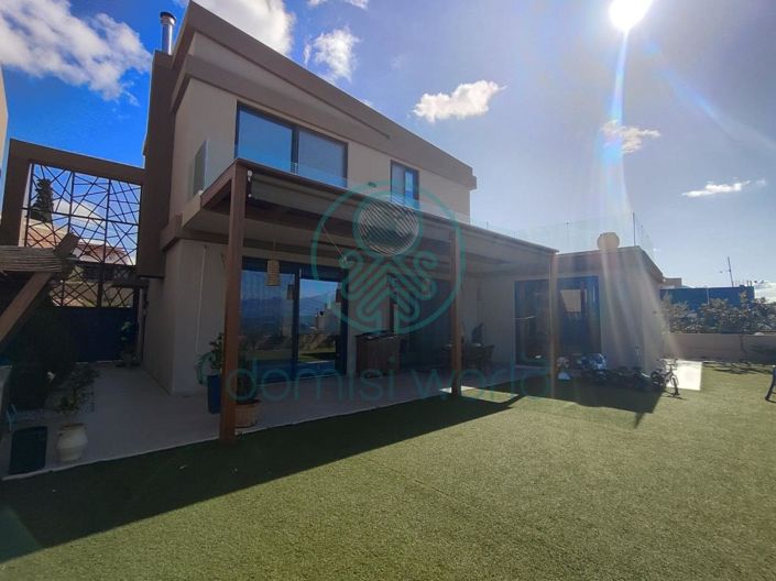 Image No.1-5 Bed Villa for sale