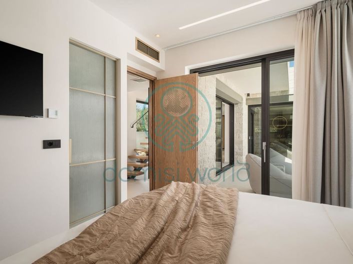 Image No.9-4 Bed Villa for sale