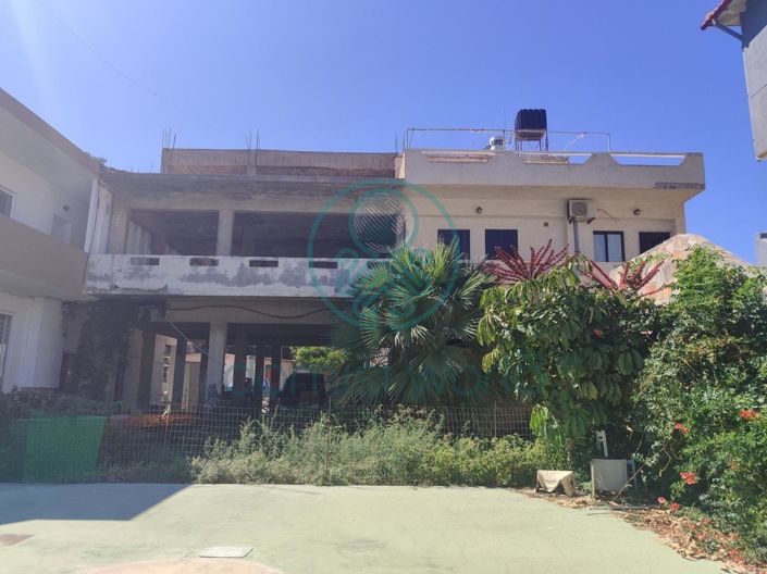 Image No.2-4 Bed Property for sale