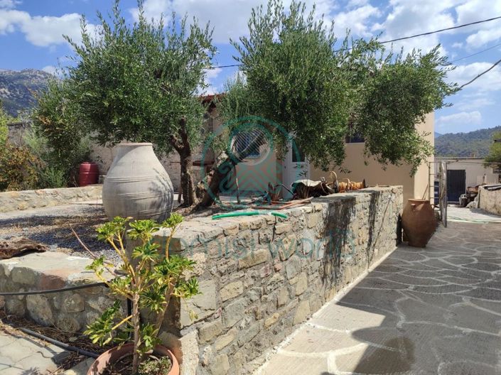 Image No.12-2 Bed House for sale