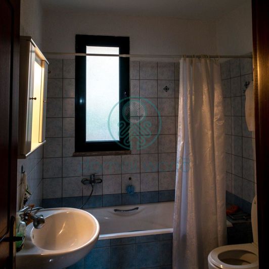 Image No.12-4 Bed House for sale