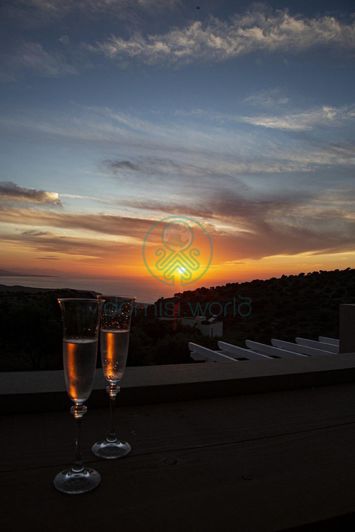 Image No.9-2 Bed House for sale