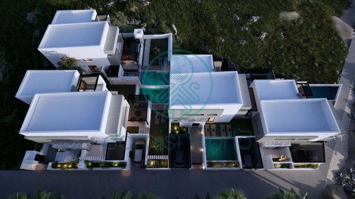 Image No.10-12 Bed Property for sale