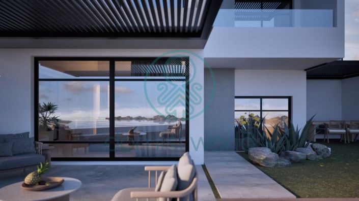 Image No.17-12 Bed Property for sale