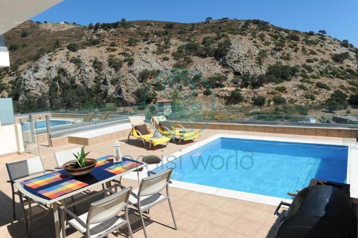 Image No.3-4 Bed Villa for sale