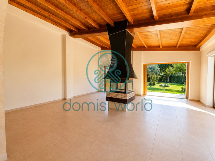 Image No.7-3 Bed Land for sale