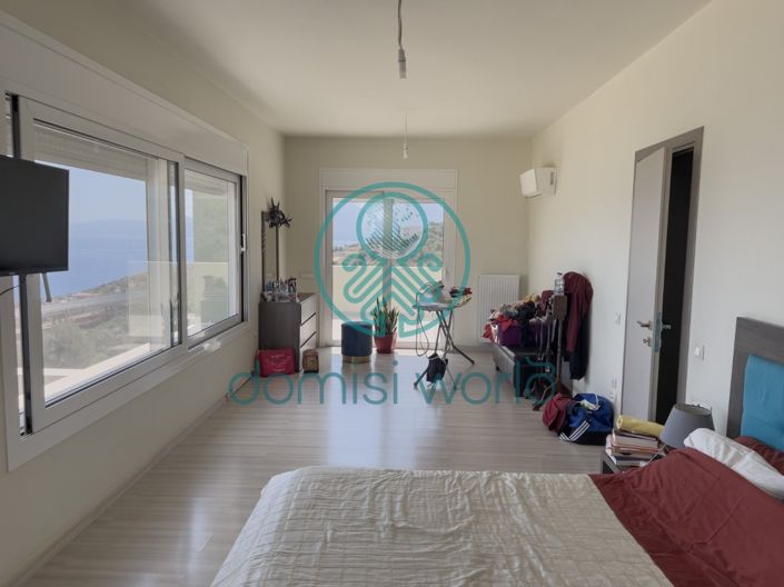 Image No.45-4 Bed Villa / Detached for sale