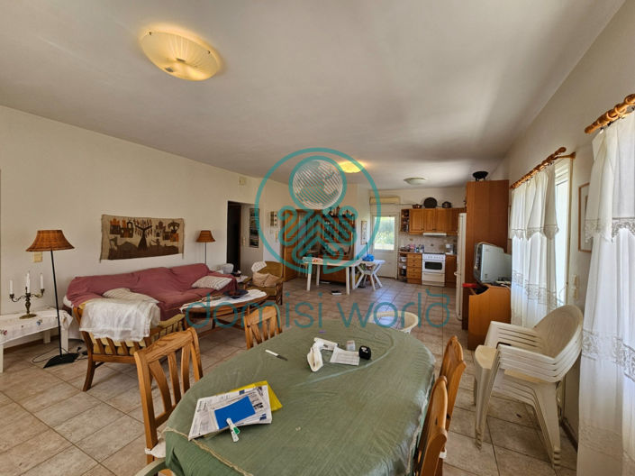 Image No.19-6 Bed Property for sale