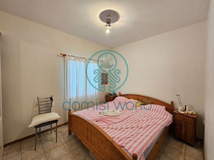 Image No.23-6 Bed Property for sale