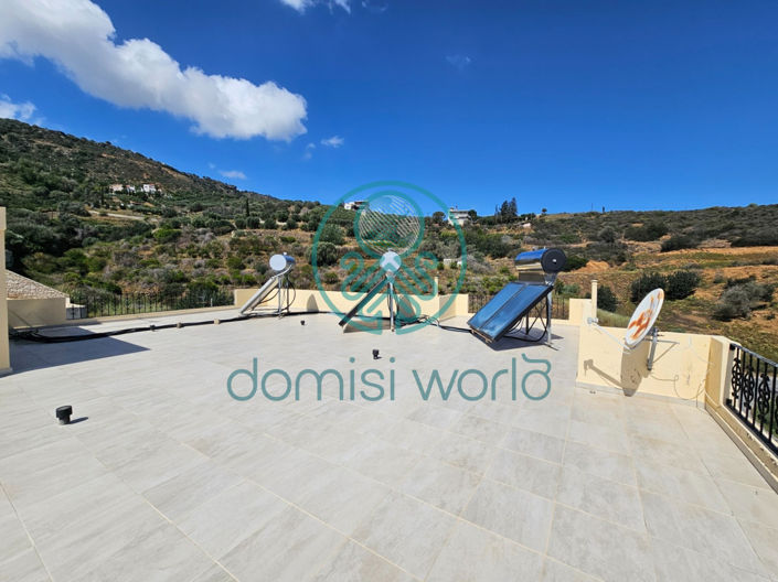 Image No.40-6 Bed Property for sale