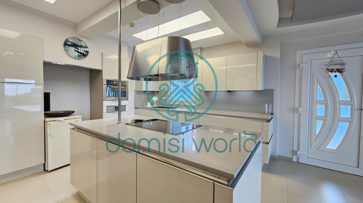 Image No.5-6 Bed Villa / Detached for sale