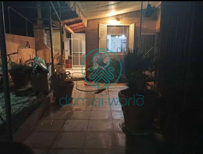 Image No.2-4 Bed House for sale