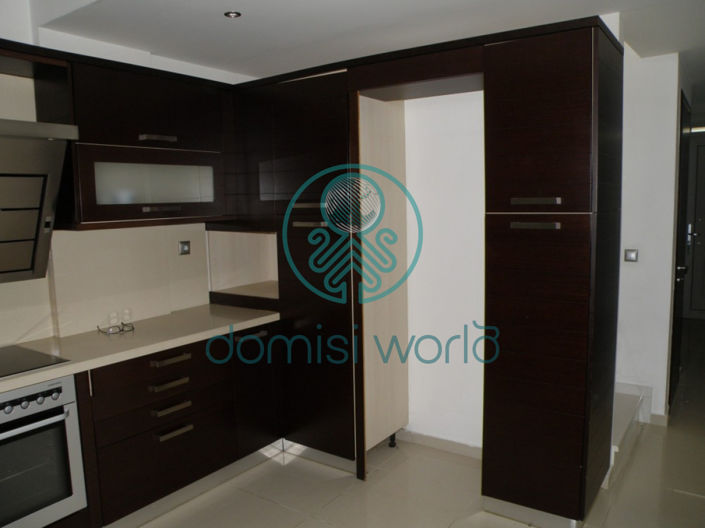 Image No.19-4 Bed Maisonette for sale