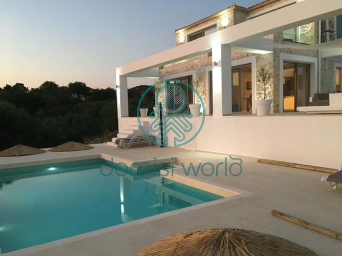 Image No.12-2 Bed Villa for sale