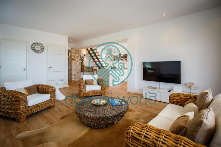 Image No.19-2 Bed Villa for sale