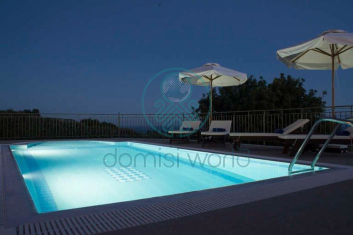 Image No.5-8 Bed Villa for sale