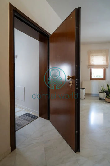 Image No.24-3 Bed Apartment for sale