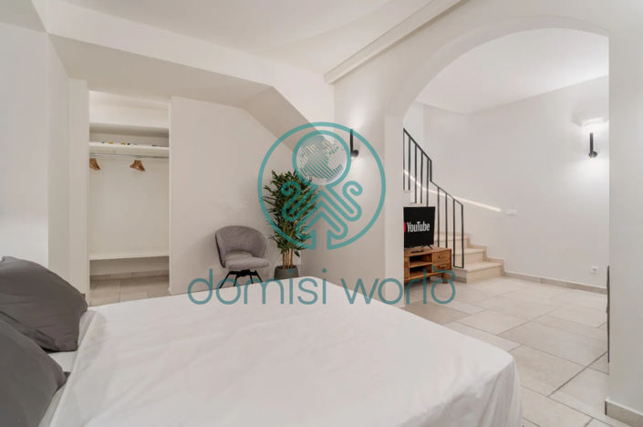 Image No.12-4 Bed Property for sale