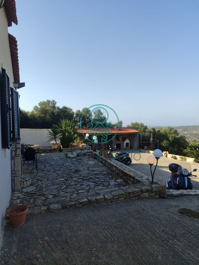 Image No.37-4 Bed Villa / Detached for sale