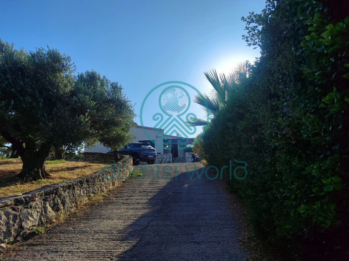 Image No.48-4 Bed Villa / Detached for sale