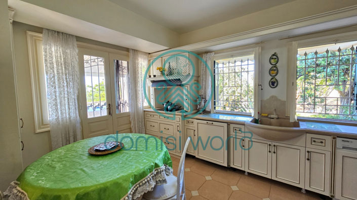Image No.11-7 Bed Villa / Detached for sale