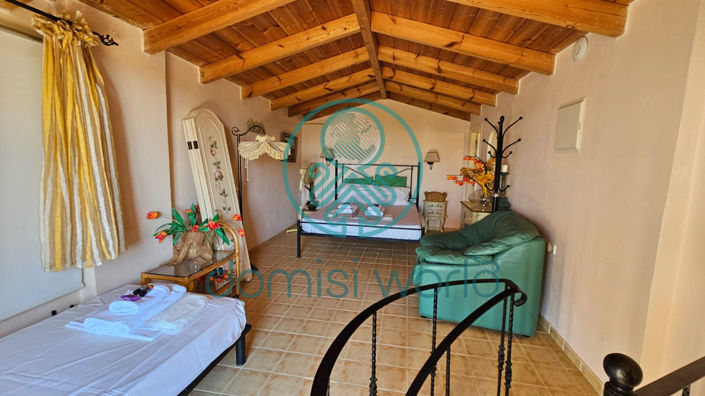 Image No.27-7 Bed Villa / Detached for sale