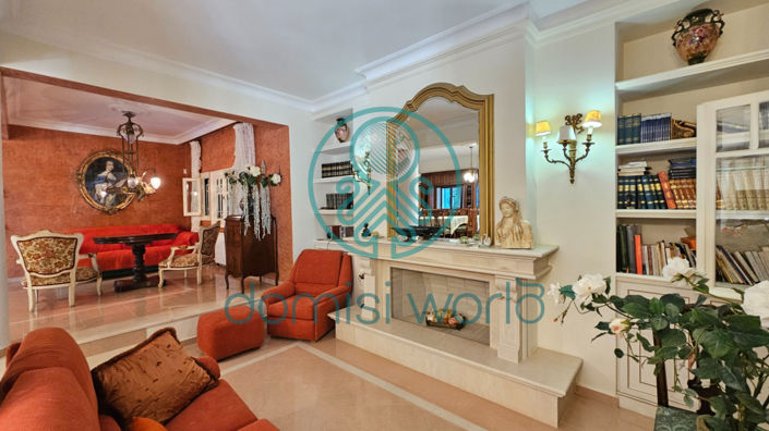 Image No.34-7 Bed Villa / Detached for sale