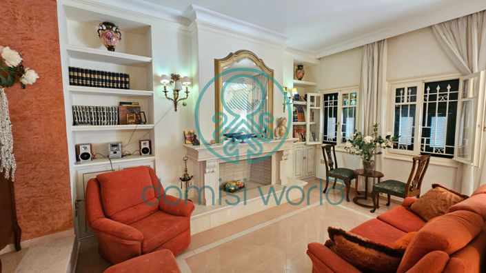 Image No.57-7 Bed Villa / Detached for sale