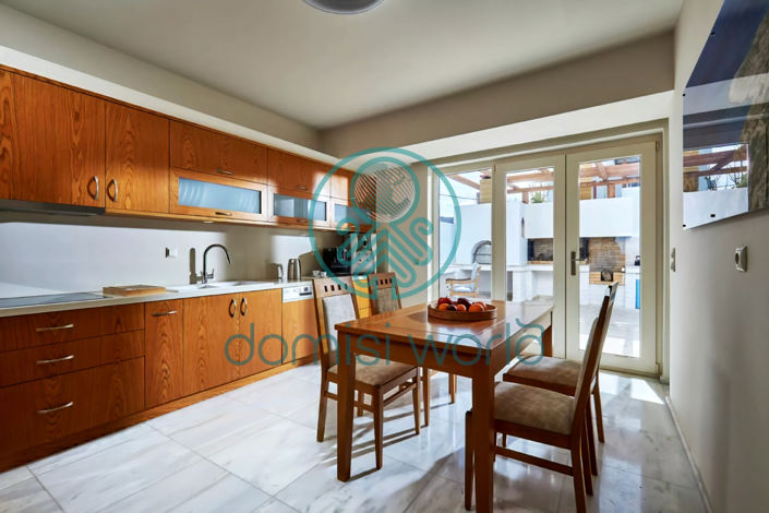 Image No.5-6 Bed Villa / Detached for sale