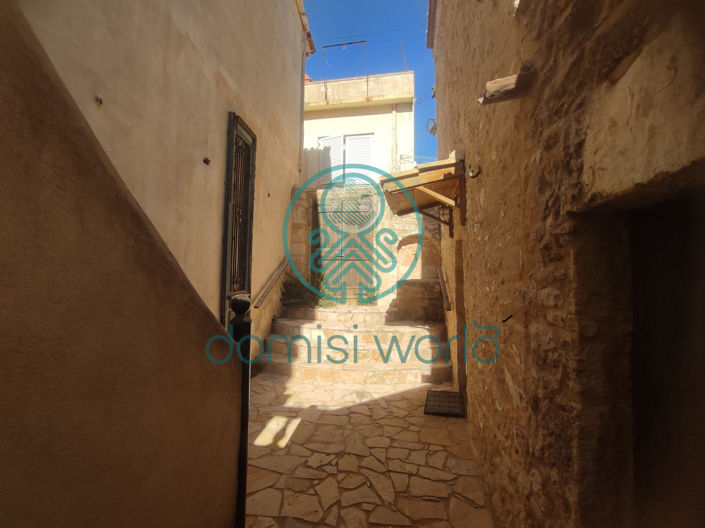 Image No.3-3 Bed House for sale