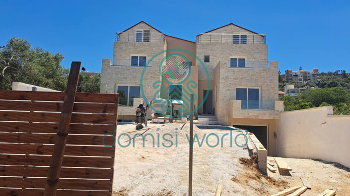 Image No.22-10 Bed Maisonette for sale