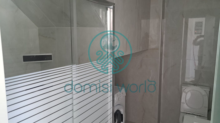 Image No.10-10 Bed Maisonette for sale