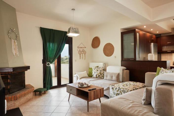 Image No.3-Villa / Détaché de 7 chambres à vendre à Perama