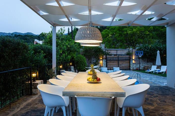 Image No.25-Villa / Détaché de 7 chambres à vendre à Perama